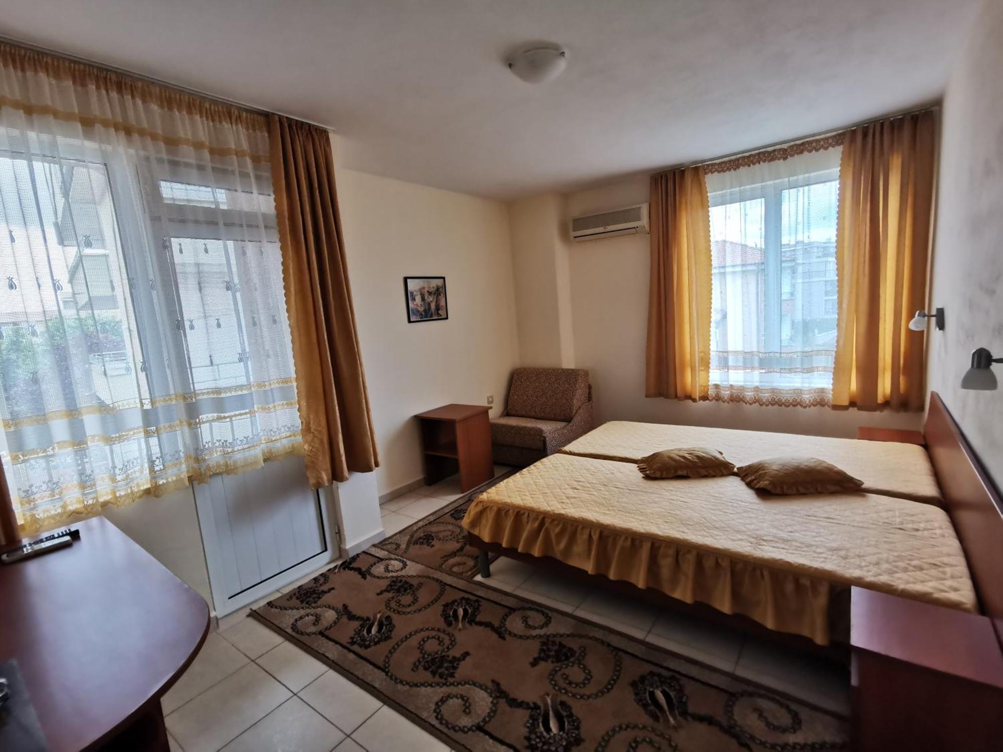 Guest House Georgieva Ravda Bagian luar foto