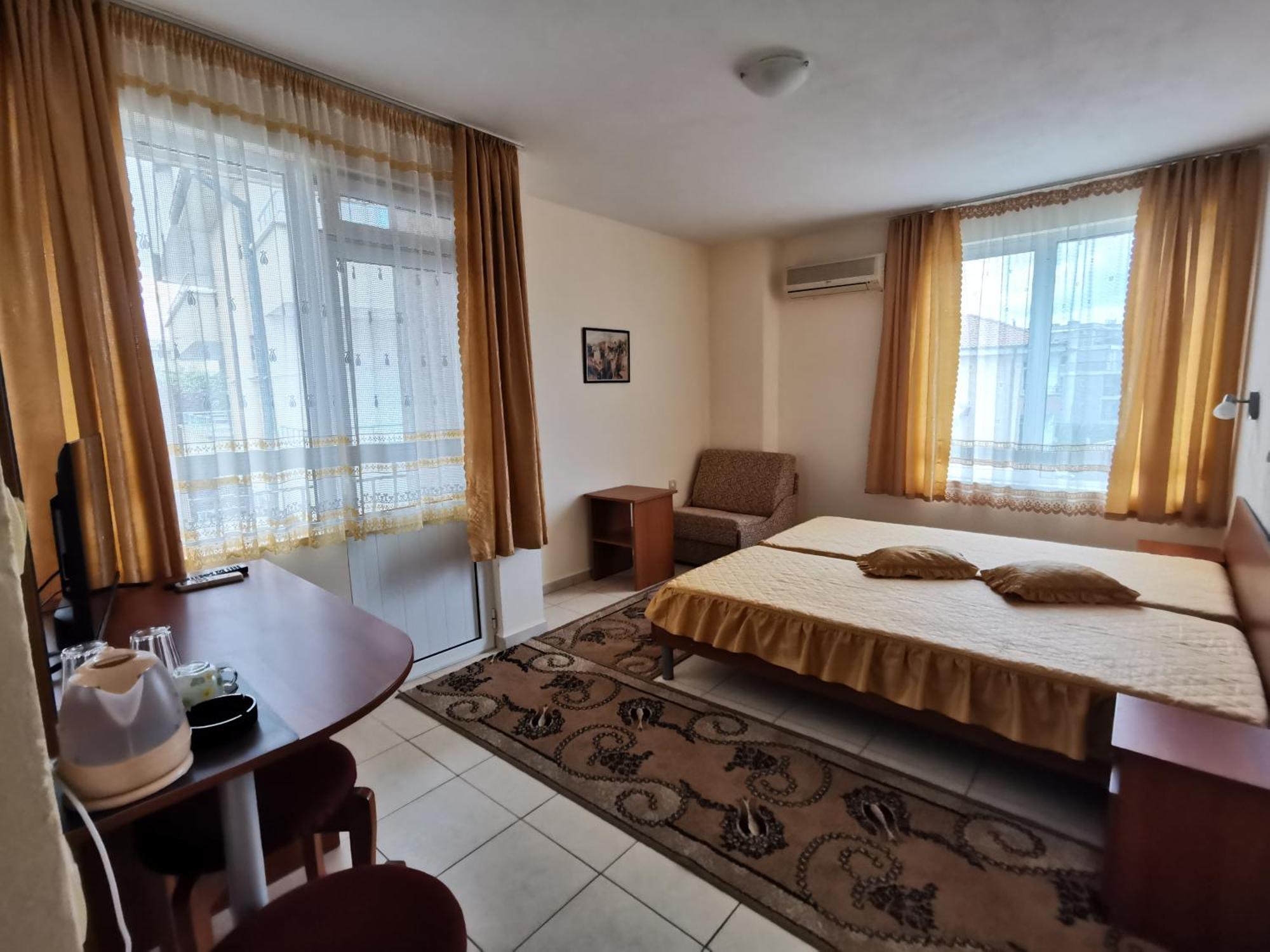Guest House Georgieva Ravda Bagian luar foto