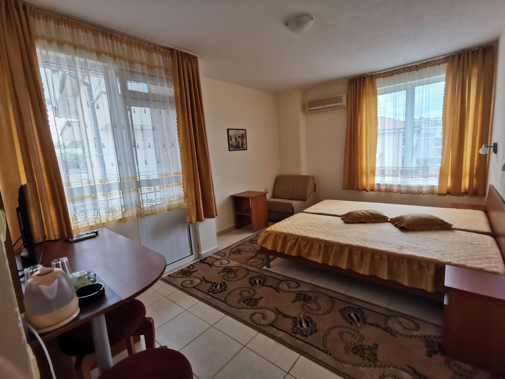 Guest House Georgieva Ravda Bagian luar foto